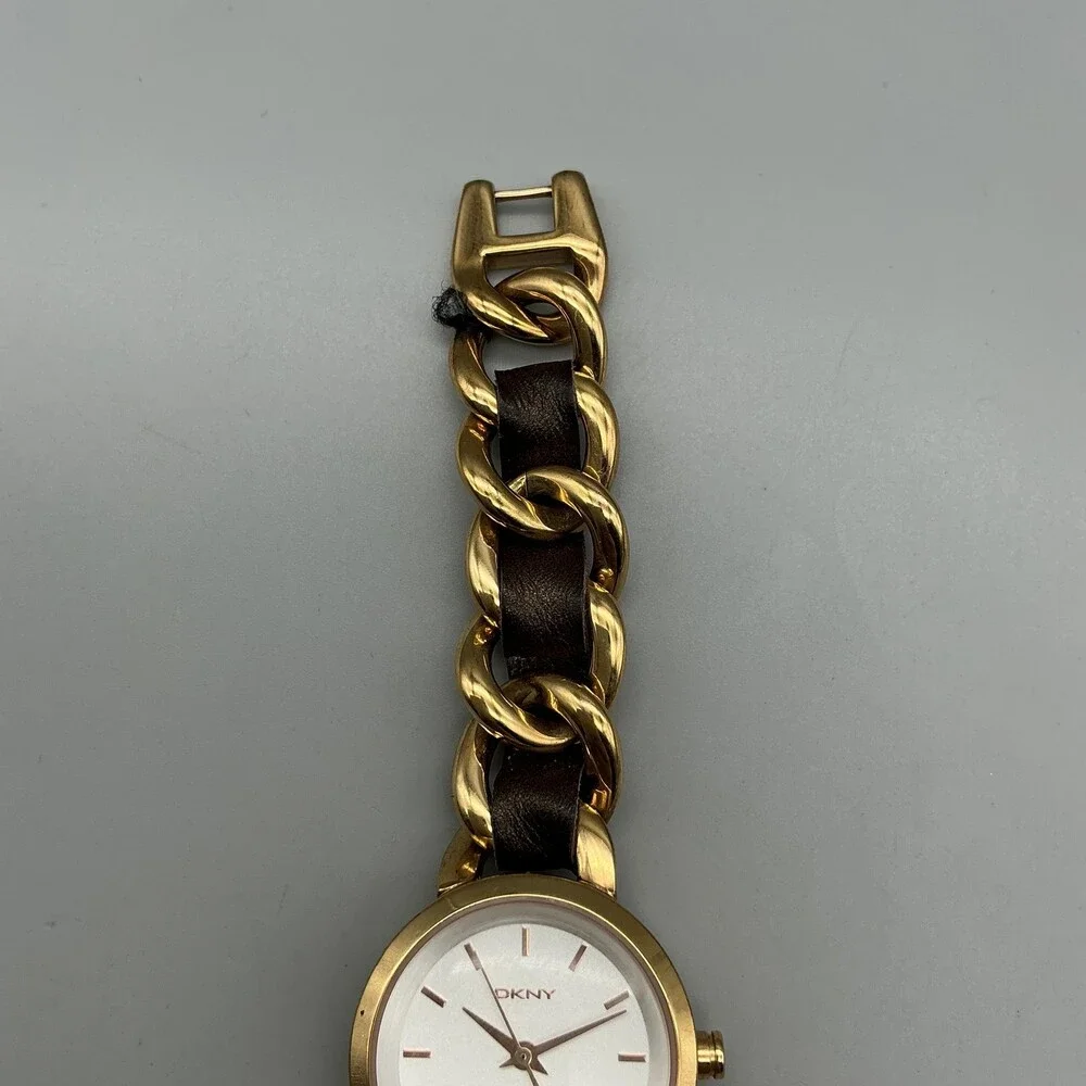 DKNY Womens Watch 26mm Gold Tone Leather Chain Bracelet New Battery 7.5